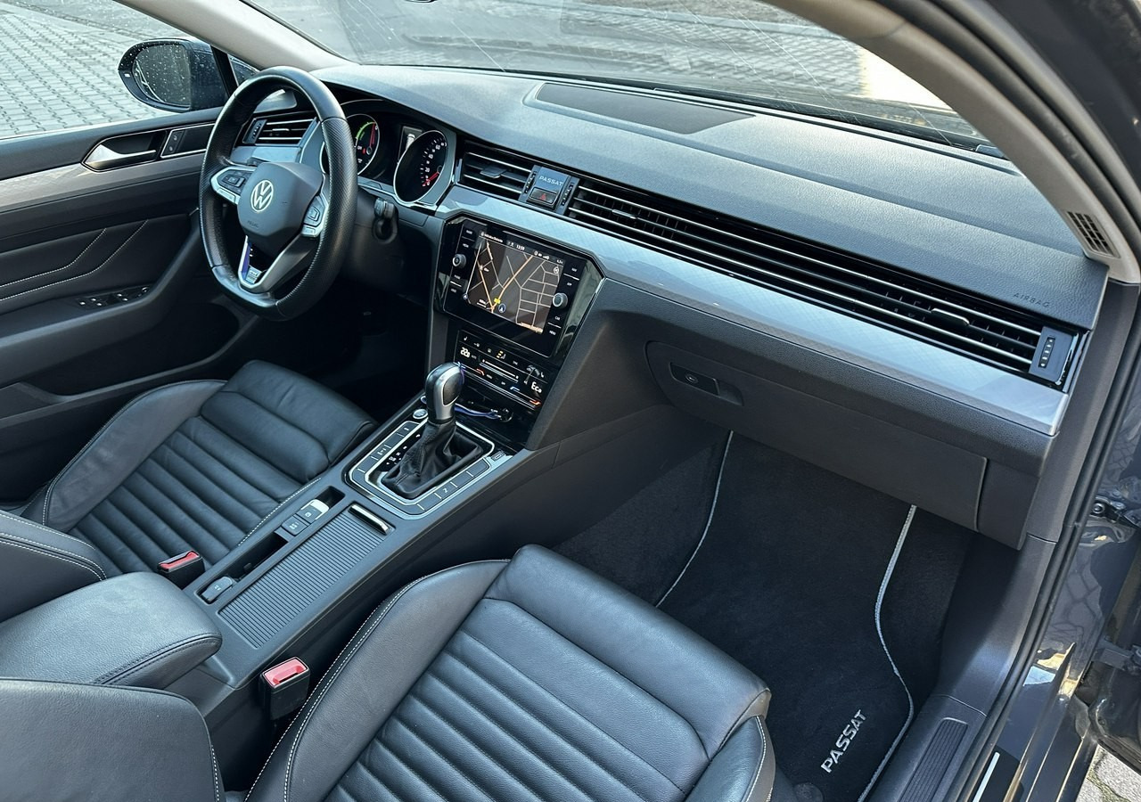 Volkswagen Passat B8 GTE 1.4TSI 218KM Hybryda Plug-in zasięg 50km Panorama*Navi*Skóra*FV2 - Coche: foto 2 Volkswagen Passat B8 GTE 1.4TSI 218KM Hybryda Plug-in zasięg 50km Panorama*Navi*Skóra*FV2 - Coche: foto 2