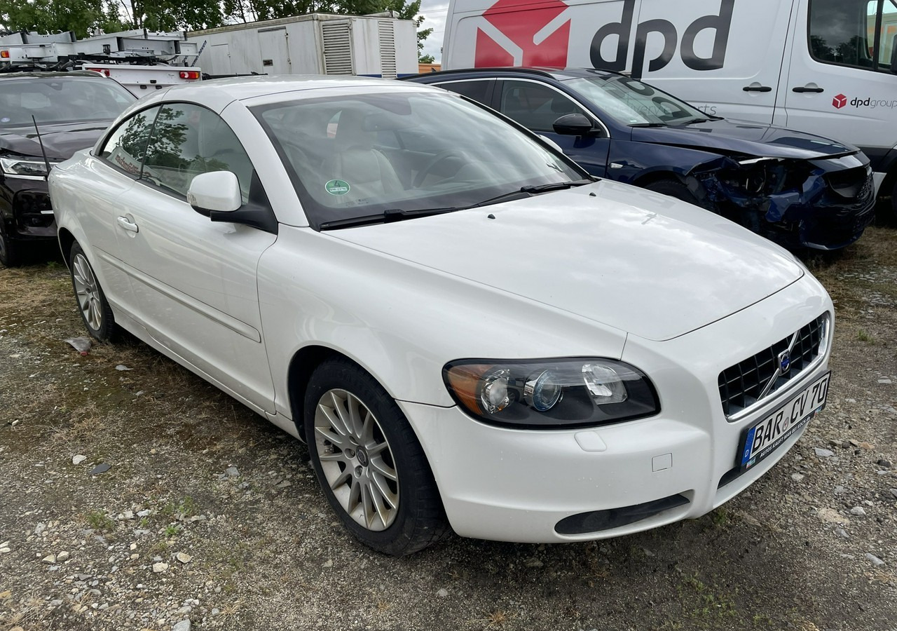 Volvo C70 II Volvo C70 2.0-136KM Cabrio Kabriolet 2010 - Coche: foto 2 Volvo C70 II Volvo C70 2.0-136KM Cabrio Kabriolet 2010 - Coche: foto 2