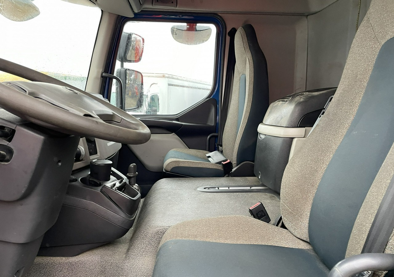 Foto del interior 1: Camión chasis Volvo Inny Volvo Volvo FLB3C-280 Rama Klima 16000DMC 2016r EURO 6