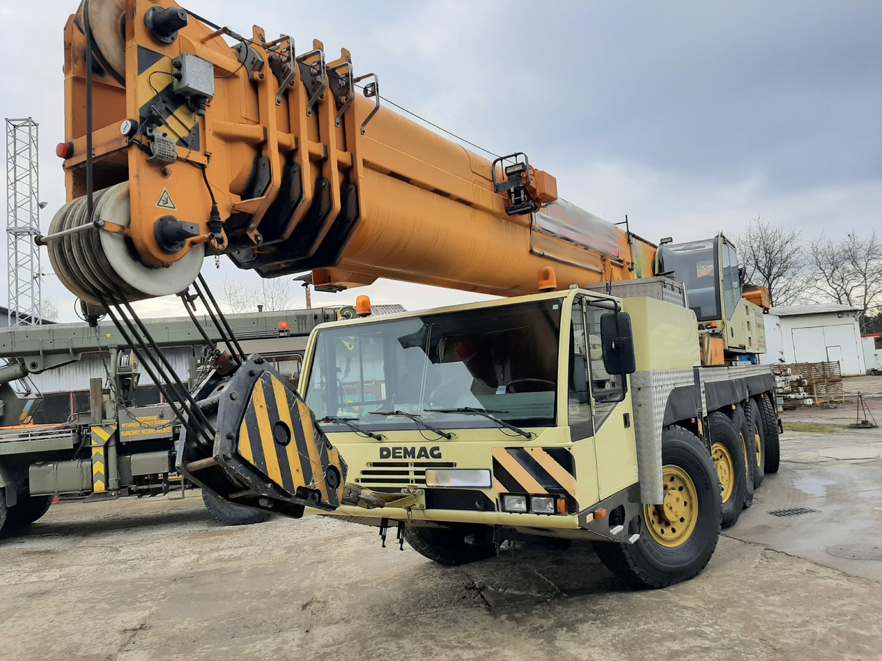 TEREX DEMAG AC100 - Autogrúa: foto 3 TEREX DEMAG AC100 - Autogrúa: foto 3