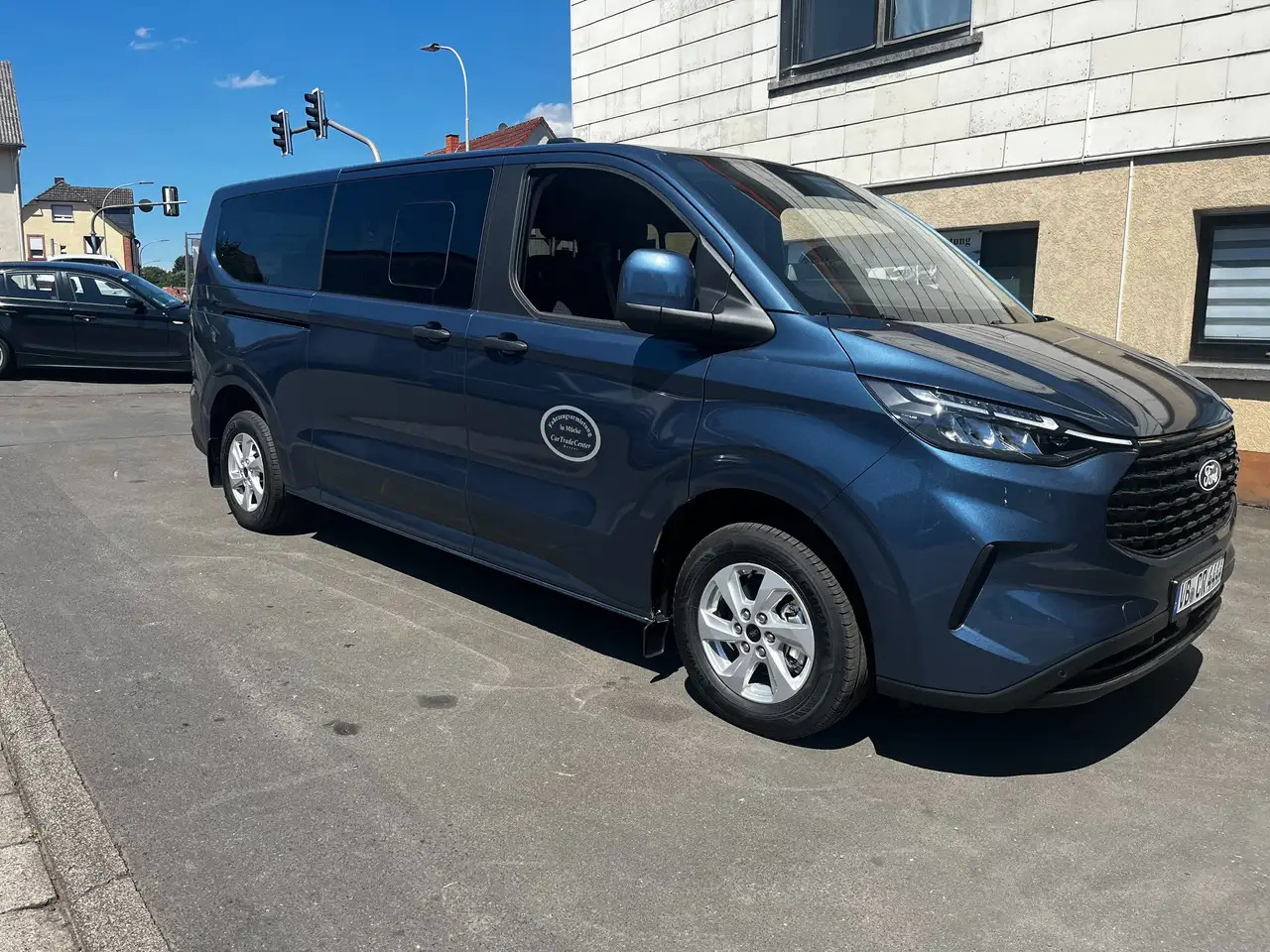 Ford Tourneo Custom 320 L2 Tourneo Trend FWD - Minibús, Furgoneta de pasajeros: foto 3 Ford Tourneo Custom 320 L2 Tourneo Trend FWD - Minibús, Furgoneta de pasajeros: foto 3