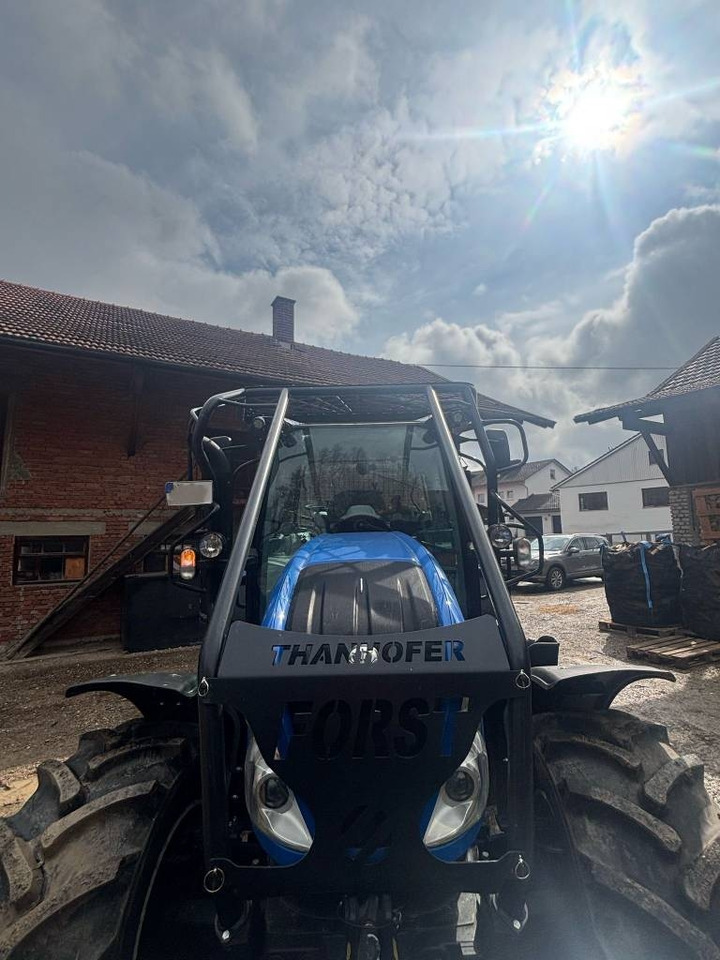 New Holland T5.110 AutoCommand - Tractor forestal: foto 3 New Holland T5.110 AutoCommand - Tractor forestal: foto 3