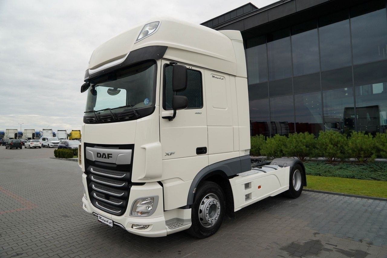 DAF XF 480 / I-PARK COOL / 2021 ROK / SUPER SPACE C - Cabeza tractora: foto 2 DAF XF 480 / I-PARK COOL / 2021 ROK / SUPER SPACE C - Cabeza tractora: foto 2