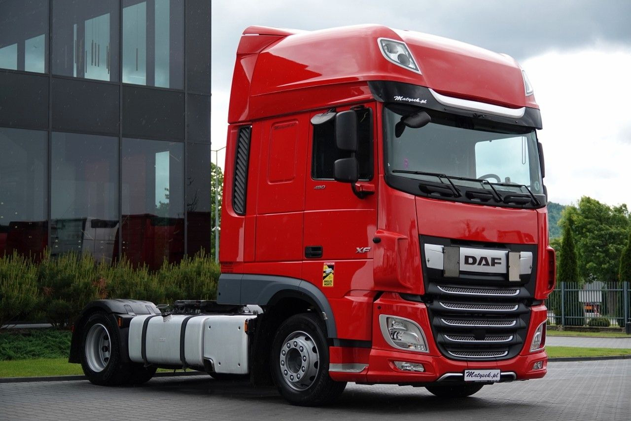 DAF XF 480 / LOW DECK / MEGA / 2021 / SSC / PO ZŁOTY - Cabeza tractora: foto 1 DAF XF 480 / LOW DECK / MEGA / 2021 / SSC / PO ZŁOTY - Cabeza tractora: foto 1