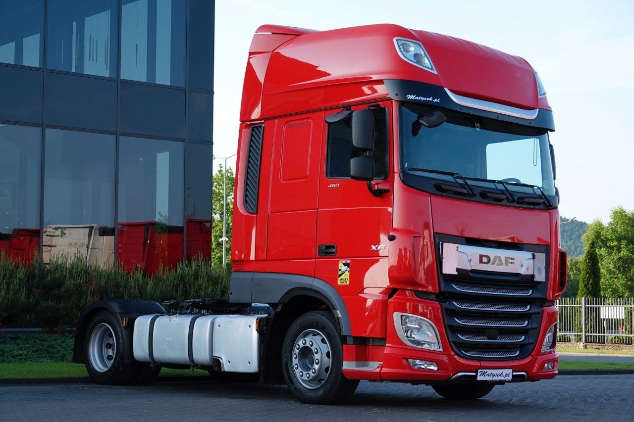 DAF XF 480 / LOW DECK / MEGA / 2021 / SSC / PO ZŁOTY - Cabeza tractora: foto 1 DAF XF 480 / LOW DECK / MEGA / 2021 / SSC / PO ZŁOTY - Cabeza tractora: foto 1