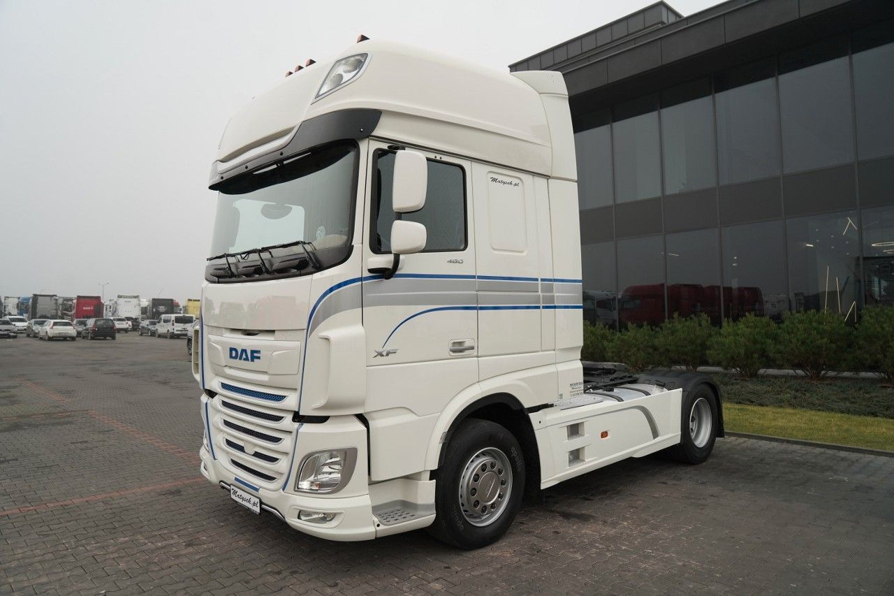 DAF XF 480 / SUPER SPACE CAB / I-APRK COOL/ - Cabeza tractora: foto 2 DAF XF 480 / SUPER SPACE CAB / I-APRK COOL/ - Cabeza tractora: foto 2