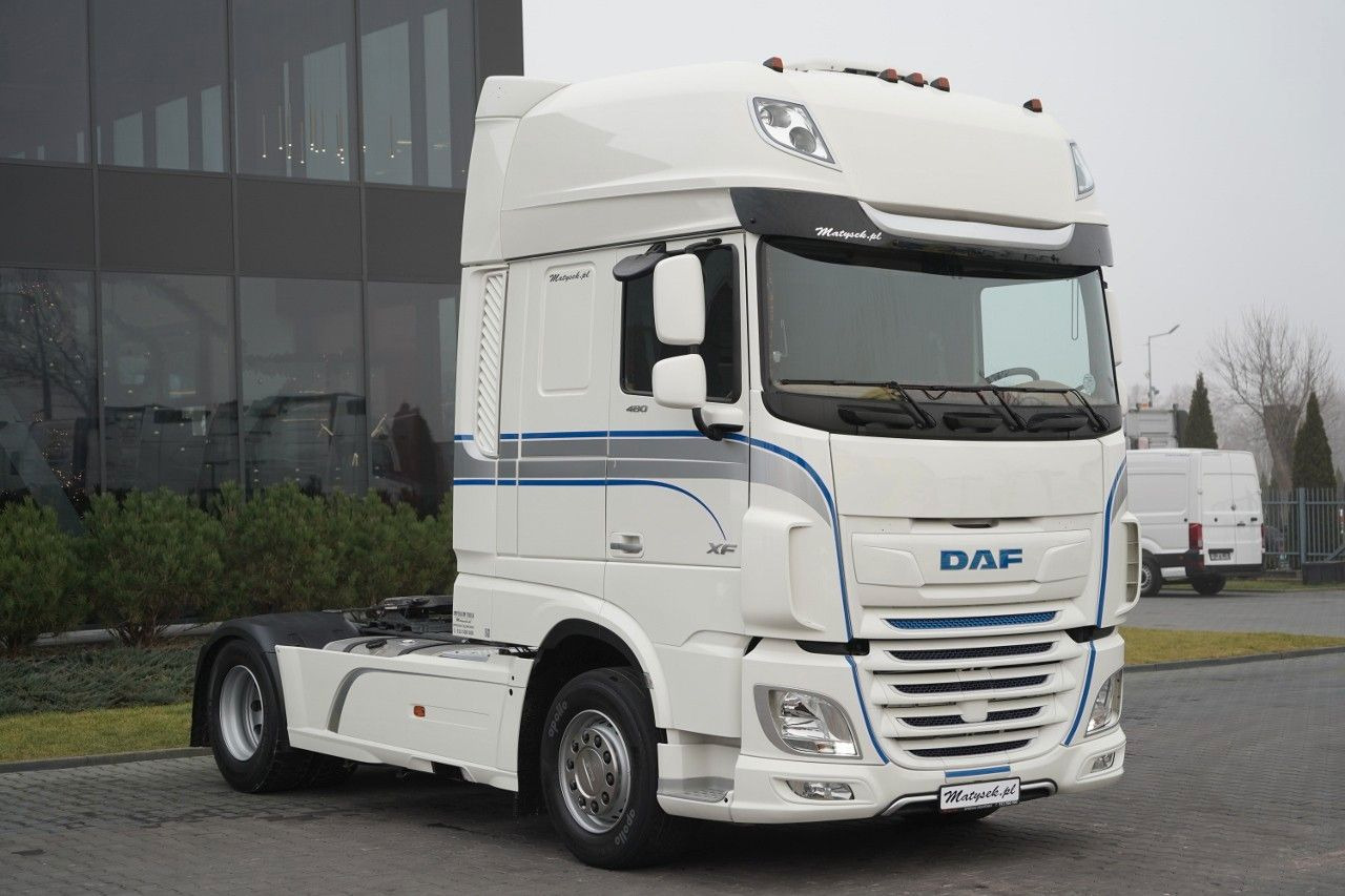 DAF XF 480 / SUPER SPACE CAB / I-APRK COOL/ - Cabeza tractora: foto 4 DAF XF 480 / SUPER SPACE CAB / I-APRK COOL/ - Cabeza tractora: foto 4