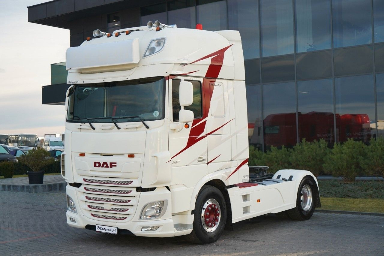 DAF XF 530 / RETARDER / I-PARK COOL / SUPER SPACE CA - Cabeza tractora: foto 2 DAF XF 530 / RETARDER / I-PARK COOL / SUPER SPACE CA - Cabeza tractora: foto 2
