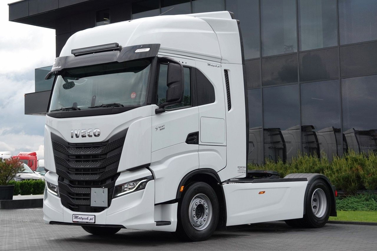 Iveco S-WAY / 530 / RETARDER / I-PARK COOL / 2022 ROK - Cabeza tractora: foto 2 Iveco S-WAY / 530 / RETARDER / I-PARK COOL / 2022 ROK - Cabeza tractora: foto 2