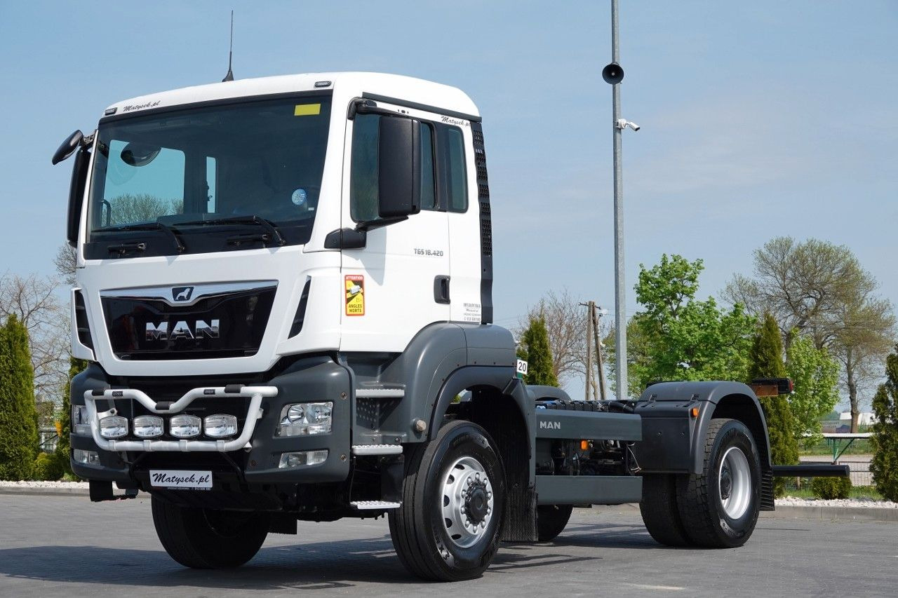 MAN TGS 18.420 / 4X4 / RAMA DŁ. 5,6 M / NAVI / DO Z - Cabeza tractora: foto 1 MAN TGS 18.420 / 4X4 / RAMA DŁ. 5,6 M / NAVI / DO Z - Cabeza tractora: foto 1