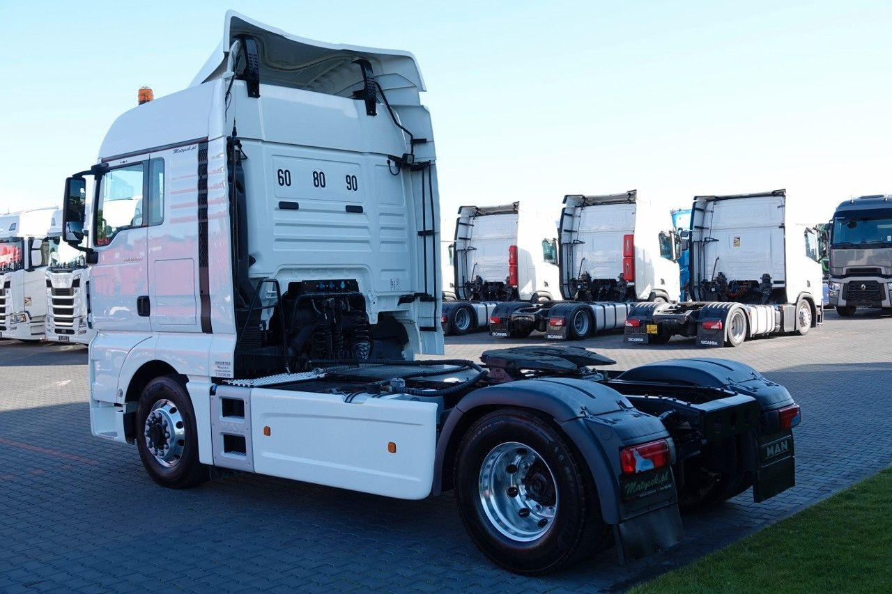 MAN TGX 18.480 / 4x4 / HYDRAULIKA / HYDRODRIVE / EUR MAN TGX 18.480 / 4x4 / HYDRAULIKA / HYDRODRIVE / EUR - Cabeza tractora: foto 4 MAN TGX 18.480 / 4x4 / HYDRAULIKA / HYDRODRIVE / EUR MAN TGX 18.480 / 4x4 / HYDRAULIKA / HYDRODRIVE / EUR - Cabeza tractora: foto 4