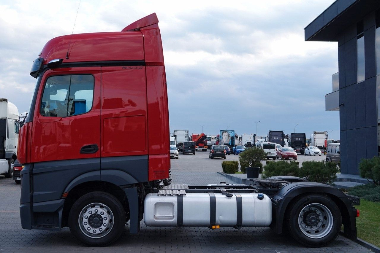 Mercedes-Benz ACTROS 1845 / LOW DECK / MEGA / BIG SPACE / PO - Cabeza tractora: foto 3 Mercedes-Benz ACTROS 1845 / LOW DECK / MEGA / BIG SPACE / PO - Cabeza tractora: foto 3