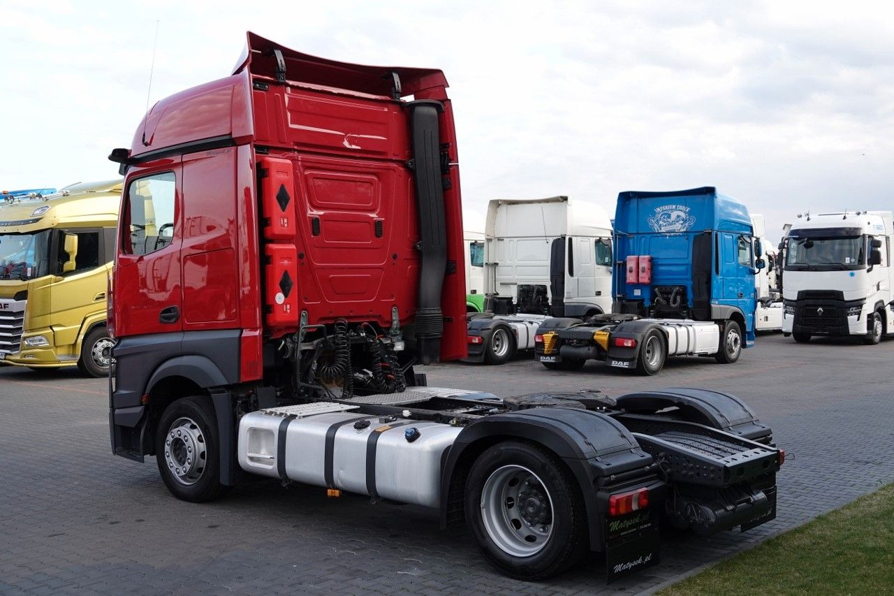 Mercedes-Benz ACTROS 1845 / LOW DECK / MEGA / BIG SPACE / PO - Cabeza tractora: foto 4 Mercedes-Benz ACTROS 1845 / LOW DECK / MEGA / BIG SPACE / PO - Cabeza tractora: foto 4