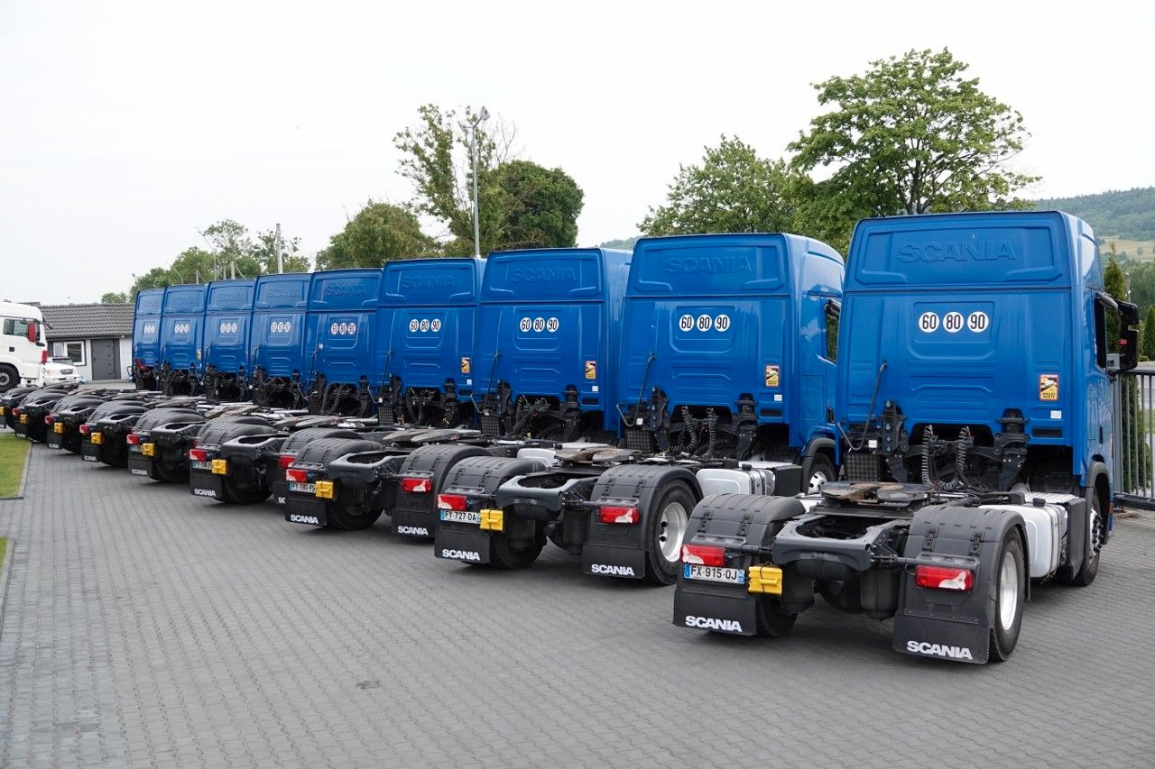 Scania R 450 / RETARDER / HYDRAULIKA / ALUFELGI / I-PAR - Cabeza tractora: foto 3 Scania R 450 / RETARDER / HYDRAULIKA / ALUFELGI / I-PAR - Cabeza tractora: foto 3