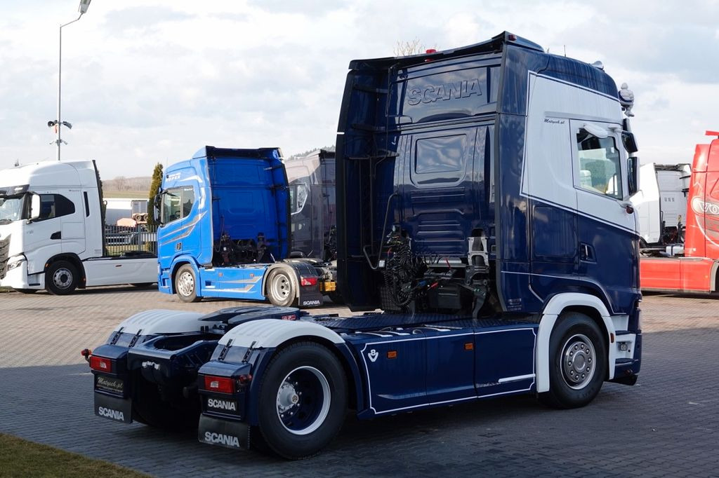 Scania S 580 / V8 / RETARDER / FULL AIRMATIC / I-PARK C - Cabeza tractora: foto 5 Scania S 580 / V8 / RETARDER / FULL AIRMATIC / I-PARK C - Cabeza tractora: foto 5