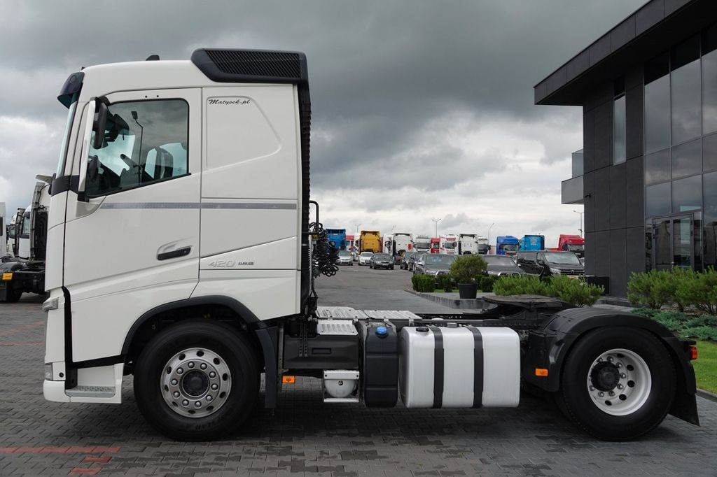 Volvo FH 420 / 13 L / PEŁNY ADR / 2017 ROK / LOW CAB Volvo FH 420 / 13 L / PEŁNY ADR / 2017 ROK / LOW CAB - Cabeza tractora: foto 3 Volvo FH 420 / 13 L / PEŁNY ADR / 2017 ROK / LOW CAB Volvo FH 420 / 13 L / PEŁNY ADR / 2017 ROK / LOW CAB - Cabeza tractora: foto 3