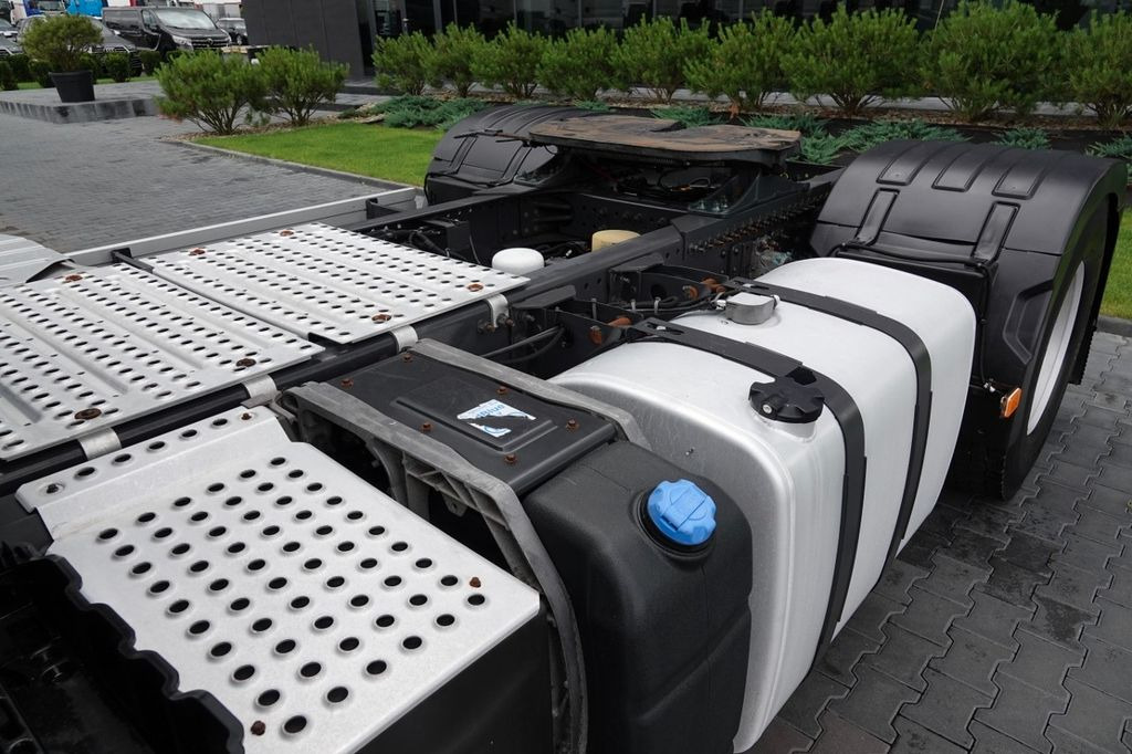 Leasing para Volvo FH 420 / 13 L / PEŁNY ADR / 2017 ROK / LOW CAB Volvo FH 420 / 13 L / PEŁNY ADR / 2017 ROK / LOW CAB Volvo FH 420 / 13 L / PEŁNY ADR / 2017 ROK / LOW CAB Volvo FH 420 / 13 L / PEŁNY ADR / 2017 ROK / LOW CAB: foto 9 Leasing para Volvo FH 420 / 13 L / PEŁNY ADR / 2017 ROK / LOW CAB Volvo FH 420 / 13 L / PEŁNY ADR / 2017 ROK / LOW CAB Volvo FH 420 / 13 L / PEŁNY ADR / 2017 ROK / LOW CAB Volvo FH 420 / 13 L / PEŁNY ADR / 2017 ROK / LOW CAB: foto 9