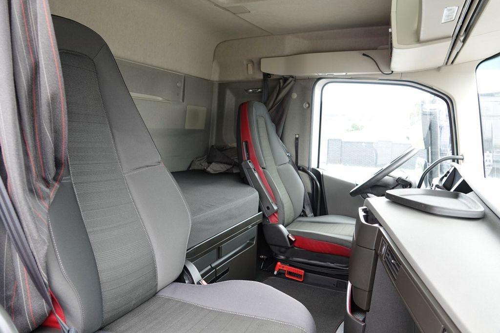 Leasing para Volvo FH 420 / 13 L / PEŁNY ADR / 2017 ROK / LOW CAB Volvo FH 420 / 13 L / PEŁNY ADR / 2017 ROK / LOW CAB Volvo FH 420 / 13 L / PEŁNY ADR / 2017 ROK / LOW CAB Volvo FH 420 / 13 L / PEŁNY ADR / 2017 ROK / LOW CAB: foto 15 Leasing para Volvo FH 420 / 13 L / PEŁNY ADR / 2017 ROK / LOW CAB Volvo FH 420 / 13 L / PEŁNY ADR / 2017 ROK / LOW CAB Volvo FH 420 / 13 L / PEŁNY ADR / 2017 ROK / LOW CAB Volvo FH 420 / 13 L / PEŁNY ADR / 2017 ROK / LOW CAB: foto 15