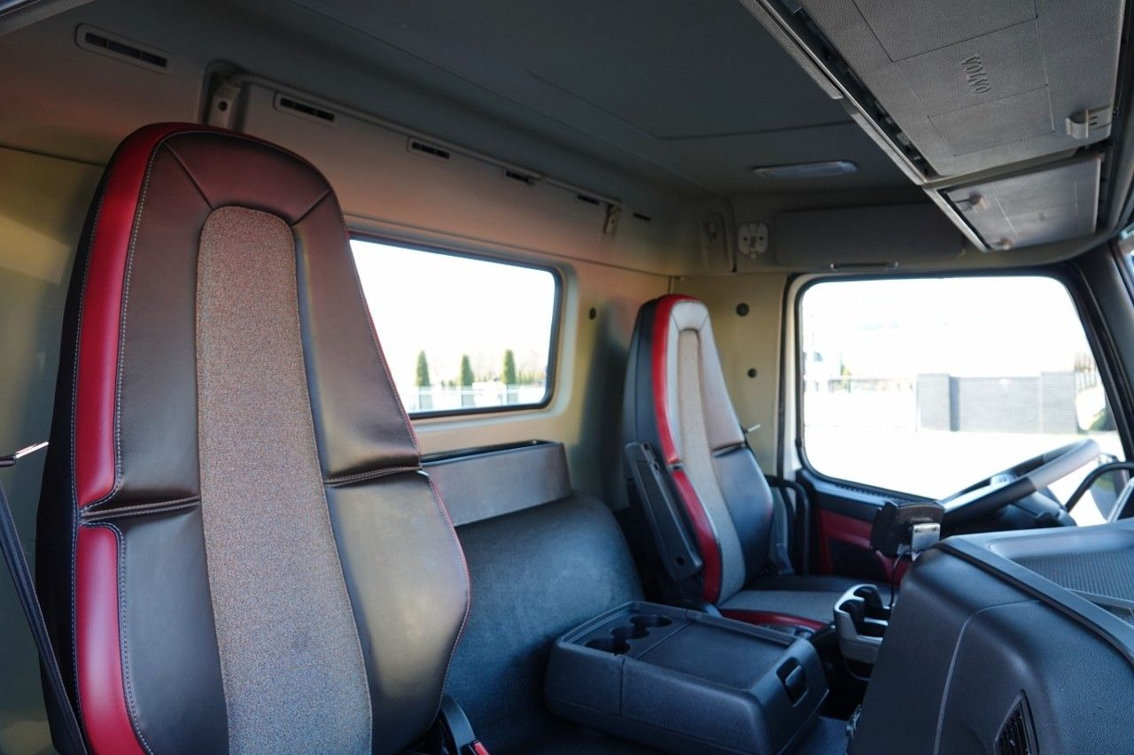 Cabeza tractora Volvo FMX 420 / 13 LITROWY / NISKA KABINA / SPROWADZON: foto 17