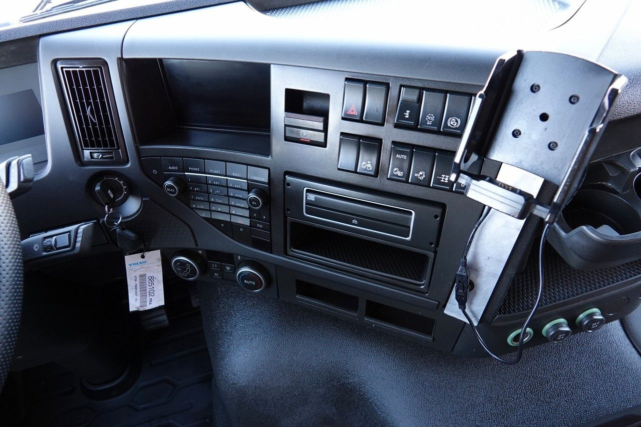 Cabeza tractora Volvo FMX 420 / 13 LITROWY / NISKA KABINA / SPROWADZON: foto 15
