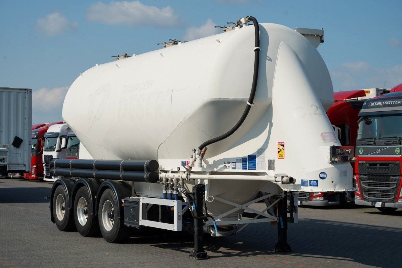 Feldbinder / CEMENTONACZEPA / 3 KOMORY / 36 000 - Semirremolque silo: foto 2 Feldbinder / CEMENTONACZEPA / 3 KOMORY / 36 000 - Semirremolque silo: foto 2