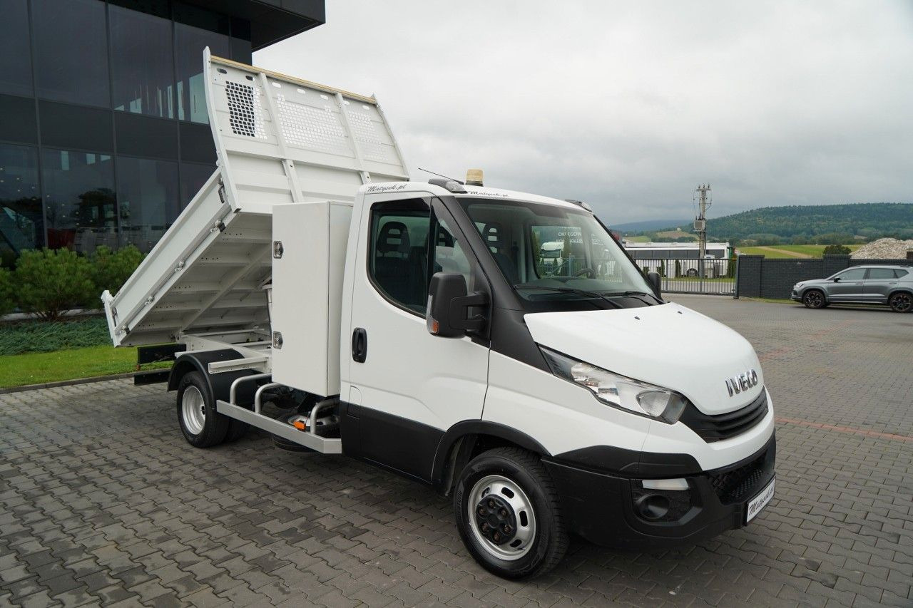 Iveco 35-140 / WYWROTKA TYLNOZSYPOWA / BLIŹNIAK / SKRZ - Furgoneta basculante: foto 4 Iveco 35-140 / WYWROTKA TYLNOZSYPOWA / BLIŹNIAK / SKRZ - Furgoneta basculante: foto 4