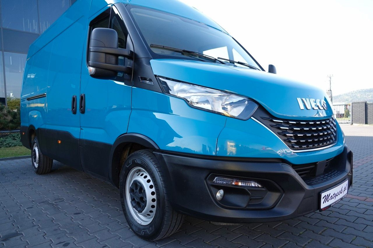Iveco DAILY 2,3 D / BLASZAK / 2021 ROK / SPROWADZONY / - Furgón: foto 5 Iveco DAILY 2,3 D / BLASZAK / 2021 ROK / SPROWADZONY / - Furgón: foto 5