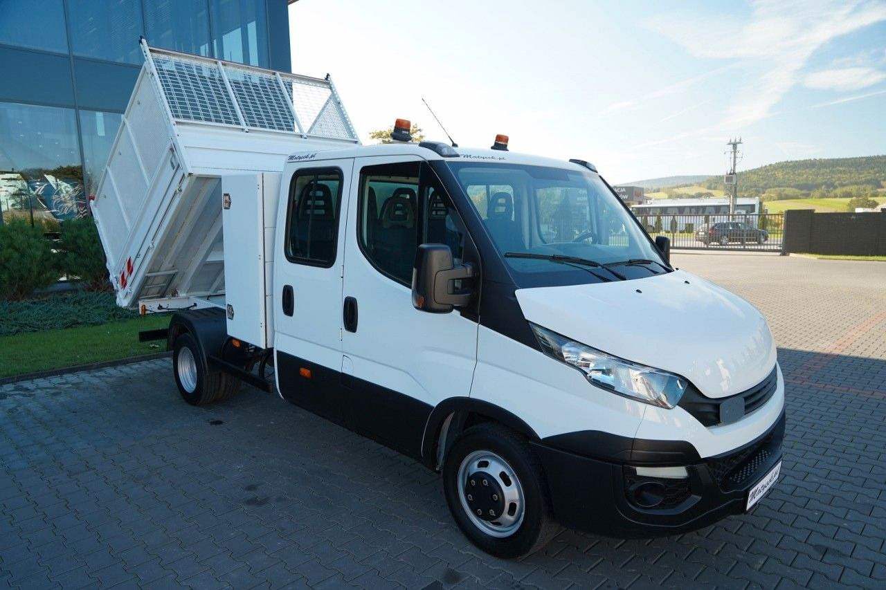 Iveco DAILY 35-140 / BRYGADOWKA / WYWROTKA / BLIŹNIAK - Furgoneta basculante, Furgoneta combi: foto 4 Iveco DAILY 35-140 / BRYGADOWKA / WYWROTKA / BLIŹNIAK - Furgoneta basculante, Furgoneta combi: foto 4