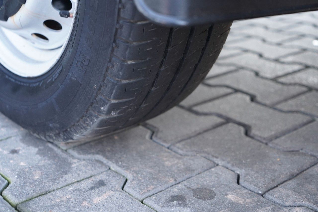 Camión con plataforma elevadora Iveco DAILY 35-140 / ZWYŻKA / PODNOŚNIK KOSZOWY MULTIT: foto 28