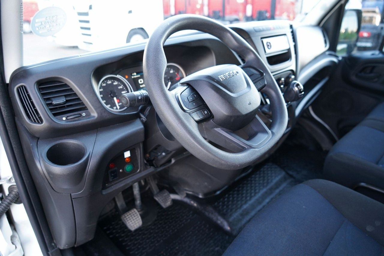 Camión con plataforma elevadora Iveco DAILY 35-140 / ZWYŻKA / PODNOŚNIK KOSZOWY MULTIT: foto 30