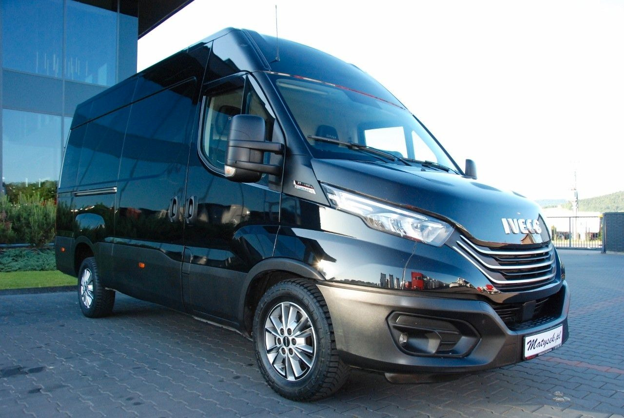 Iveco DAILY 35-180 / BLASZAK / 2022 ROK / HI-MATIC / - Furgón: foto 5 Iveco DAILY 35-180 / BLASZAK / 2022 ROK / HI-MATIC / - Furgón: foto 5