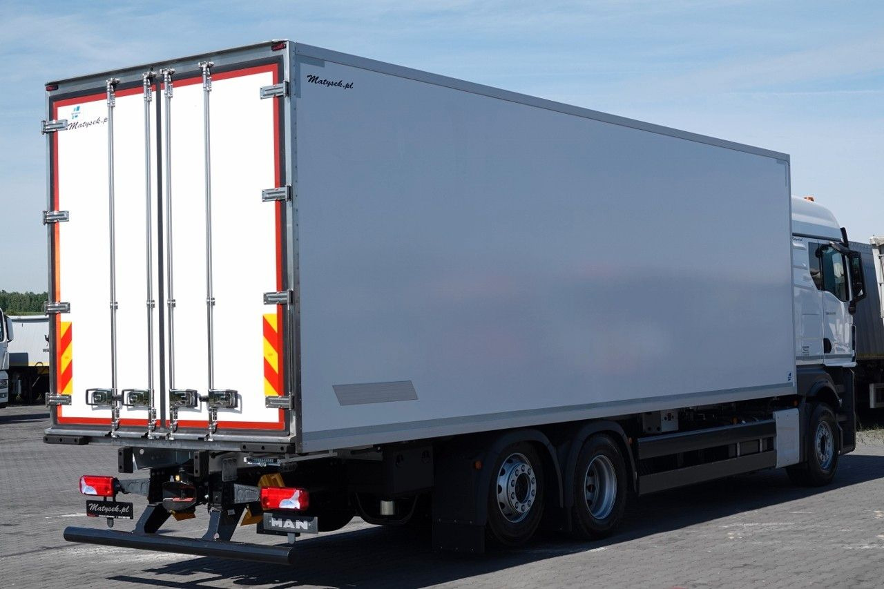 MAN TGX 26.520 / 6x2 / CHŁODNIA -8,6 M / AGREGAT THE - Camión caja cerrada: foto 4 MAN TGX 26.520 / 6x2 / CHŁODNIA -8,6 M / AGREGAT THE - Camión caja cerrada: foto 4