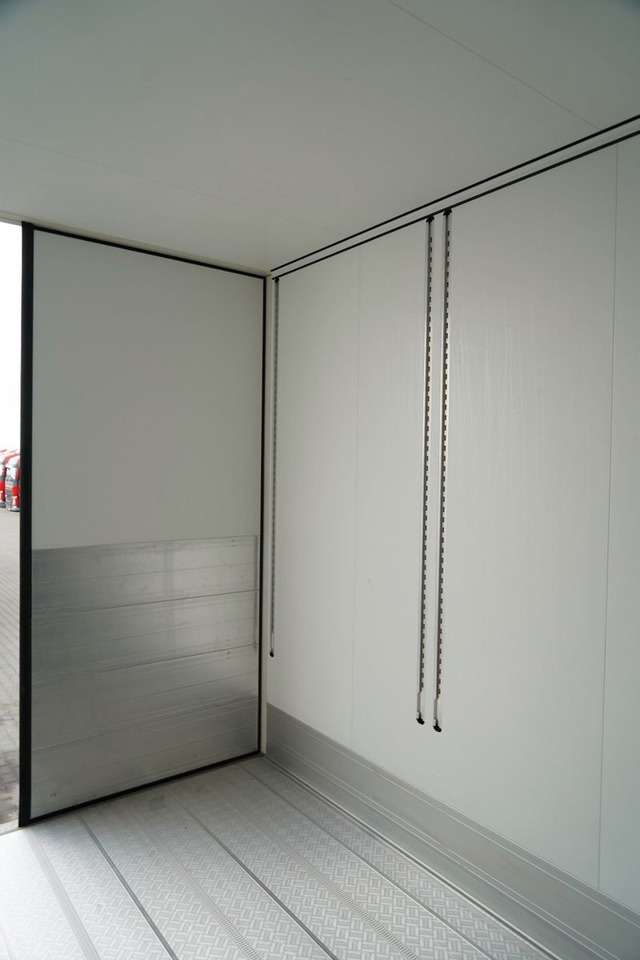 Semirremolque frigorífico Schmitz Cargobull / CHŁODNIA / THERMO KING SLX 300 / DOPPELSTOCK /: foto 15 Semirremolque frigorífico Schmitz Cargobull / CHŁODNIA / THERMO KING SLX 300 / DOPPELSTOCK /: foto 15