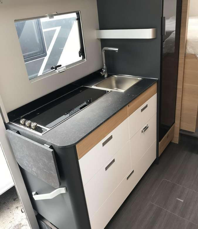 Adria Sonic 600SL - Autocaravana integral: foto 4 Adria Sonic 600SL - Autocaravana integral: foto 4