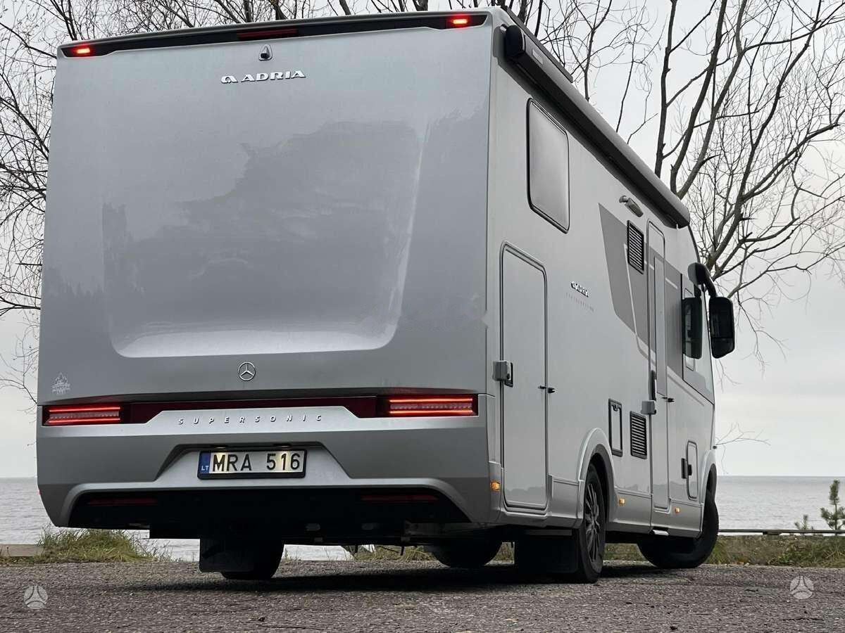 Adria Super Sonic 780SL - Autocaravana: foto 4 Adria Super Sonic 780SL - Autocaravana: foto 4
