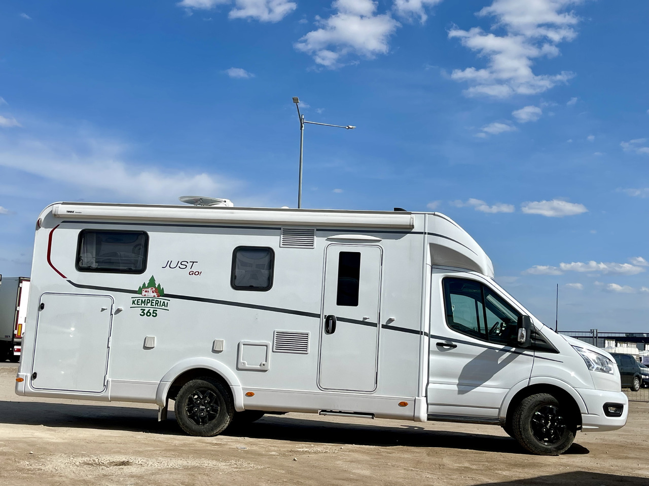 DETHLEFFS Just Go T7055 EB - Autocaravana perfilada: foto 3 DETHLEFFS Just Go T7055 EB - Autocaravana perfilada: foto 3