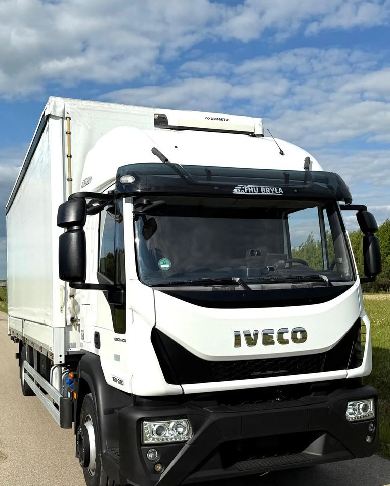 Iveco EUROCARGO 160E320/FIRANKA/WINDA/AUTOMAT/NISKI PRZEBIEG/E6/SPROWADZONY/PIERWSZY WŁAŚCICIEL - Camión lona: foto 2 Iveco EUROCARGO 160E320/FIRANKA/WINDA/AUTOMAT/NISKI PRZEBIEG/E6/SPROWADZONY/PIERWSZY WŁAŚCICIEL - Camión lona: foto 2