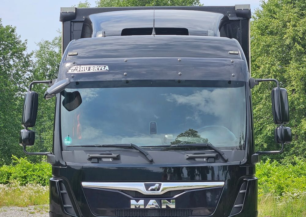 MAN TGM 15.290 / FIRANKA / 2019R / SPROWADZONY/ 7500 ŁADOWNOŚĆ / 18 PALET / E6 / JAK NOWY / WINDA / - Camión lona: foto 4 MAN TGM 15.290 / FIRANKA / 2019R / SPROWADZONY/ 7500 ŁADOWNOŚĆ / 18 PALET / E6 / JAK NOWY / WINDA / - Camión lona: foto 4