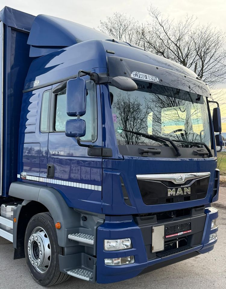 Camión lona MAN TGM 18.340 / FIRANKA / SPROWADZONY / 9100 ŁADOWNOŚĆ / 18 PALET / E6 / WINDA /: foto 13 Camión lona MAN TGM 18.340 / FIRANKA / SPROWADZONY / 9100 ŁADOWNOŚĆ / 18 PALET / E6 / WINDA /: foto 13