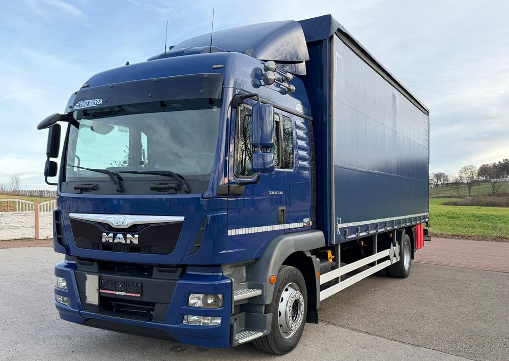 Camión lona MAN TGM 18.340 / FIRANKA / SPROWADZONY / 9100 ŁADOWNOŚĆ / 18 PALET / E6 / WINDA /: foto 12 Camión lona MAN TGM 18.340 / FIRANKA / SPROWADZONY / 9100 ŁADOWNOŚĆ / 18 PALET / E6 / WINDA /: foto 12