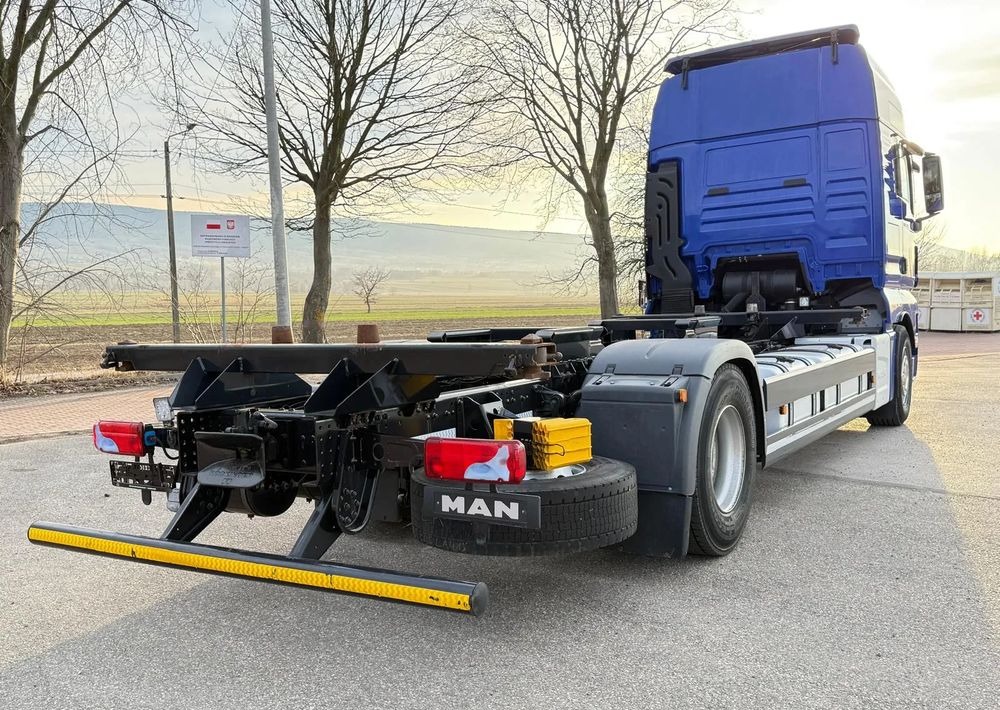MAN TGX 18.430/SPROWADZONY/DO ŻYWCA/DO BYDŁA/2020/KLIMA POSTOJOWA/SERWISOWANY/JAK NOWY/NISKI PRZEBIEG/RAMA/BDF/E6 - Camión chasis: foto 5 MAN TGX 18.430/SPROWADZONY/DO ŻYWCA/DO BYDŁA/2020/KLIMA POSTOJOWA/SERWISOWANY/JAK NOWY/NISKI PRZEBIEG/RAMA/BDF/E6 - Camión chasis: foto 5