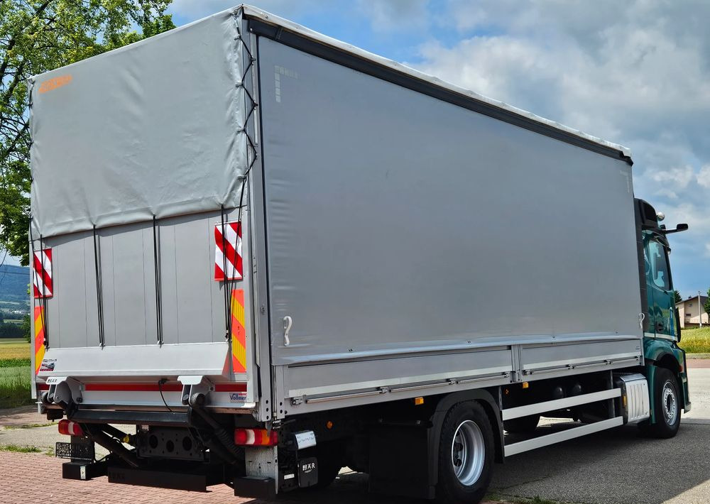 Mercedes-Benz ACTROS 1833 / BURTO-FIRANKA / WINDA / 18 PALET / 8600 ŁADOWNOŚĆ / AUTOMAT / DUŻY SILNIK / 10.2019 ROK / SYPIALKA / LEDY / KAMERY / VIRTUAL COCPIT/ JAK NOWY - Camión lona: foto 5 Mercedes-Benz ACTROS 1833 / BURTO-FIRANKA / WINDA / 18 PALET / 8600 ŁADOWNOŚĆ / AUTOMAT / DUŻY SILNIK / 10.2019 ROK / SYPIALKA / LEDY / KAMERY / VIRTUAL COCPIT/ JAK NOWY - Camión lona: foto 5