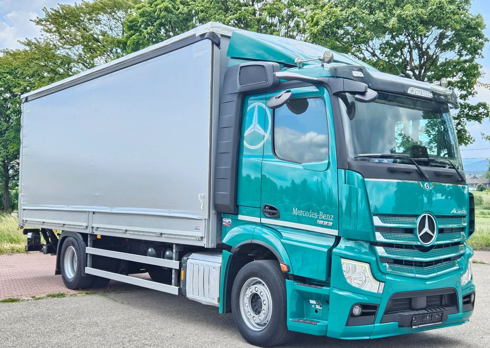 Mercedes-Benz ACTROS 1833 / BURTO-FIRANKA / WINDA / 18 PALET / 8600 ŁADOWNOŚĆ / AUTOMAT / DUŻY SILNIK / 10.2019 ROK / SYPIALKA / LEDY / KAMERY / VIRTUAL COCPIT/ JAK NOWY - Camión lona: foto 2 Mercedes-Benz ACTROS 1833 / BURTO-FIRANKA / WINDA / 18 PALET / 8600 ŁADOWNOŚĆ / AUTOMAT / DUŻY SILNIK / 10.2019 ROK / SYPIALKA / LEDY / KAMERY / VIRTUAL COCPIT/ JAK NOWY - Camión lona: foto 2