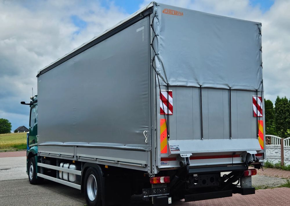 Mercedes-Benz ACTROS 1833 / BURTO-FIRANKA / WINDA / 18 PALET / 8600 ŁADOWNOŚĆ / AUTOMAT / DUŻY SILNIK / 10.2019 ROK / SYPIALKA / LEDY / KAMERY / VIRTUAL COCPIT/ JAK NOWY - Camión lona: foto 4 Mercedes-Benz ACTROS 1833 / BURTO-FIRANKA / WINDA / 18 PALET / 8600 ŁADOWNOŚĆ / AUTOMAT / DUŻY SILNIK / 10.2019 ROK / SYPIALKA / LEDY / KAMERY / VIRTUAL COCPIT/ JAK NOWY - Camión lona: foto 4