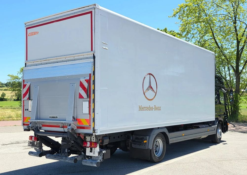 Mercedes-Benz ATEGO 1527/1530/IZOTERMA/WINDA/SPROWADZONY/E6/PIERWSZY WŁAŚCICIEL/AUTOMAT/18EURO PALET/STAN BARDZO DOBRY - Camión frigorífico: foto 5 Mercedes-Benz ATEGO 1527/1530/IZOTERMA/WINDA/SPROWADZONY/E6/PIERWSZY WŁAŚCICIEL/AUTOMAT/18EURO PALET/STAN BARDZO DOBRY - Camión frigorífico: foto 5