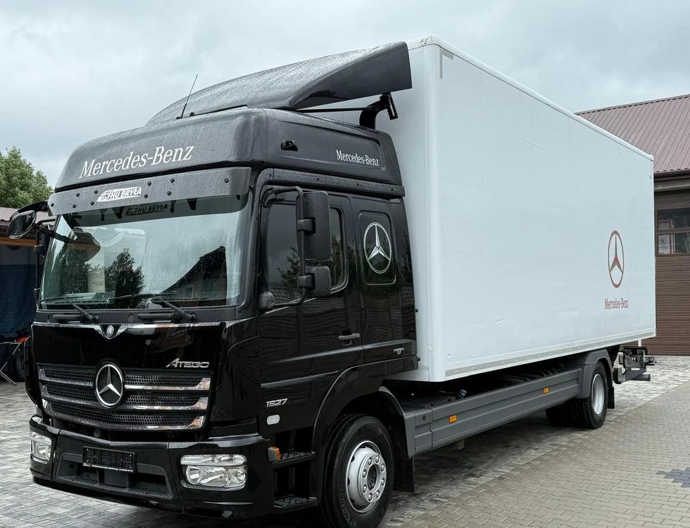 Mercedes-Benz ATEGO 1527/1530/IZOTERMA/WINDA/SPROWADZONY/E6/PIERWSZY WŁAŚCICIEL/AUTOMAT/18EURO PALET/STAN BARDZO DOBRY - Camión frigorífico: foto 1 Mercedes-Benz ATEGO 1527/1530/IZOTERMA/WINDA/SPROWADZONY/E6/PIERWSZY WŁAŚCICIEL/AUTOMAT/18EURO PALET/STAN BARDZO DOBRY - Camión frigorífico: foto 1