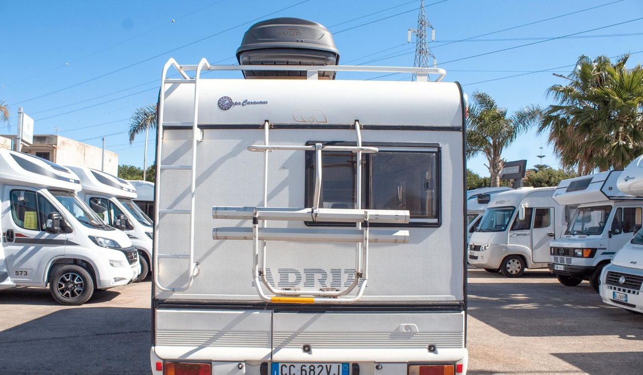 Adria 610 - Autocaravana capuchina: foto 2 Adria 610 - Autocaravana capuchina: foto 2