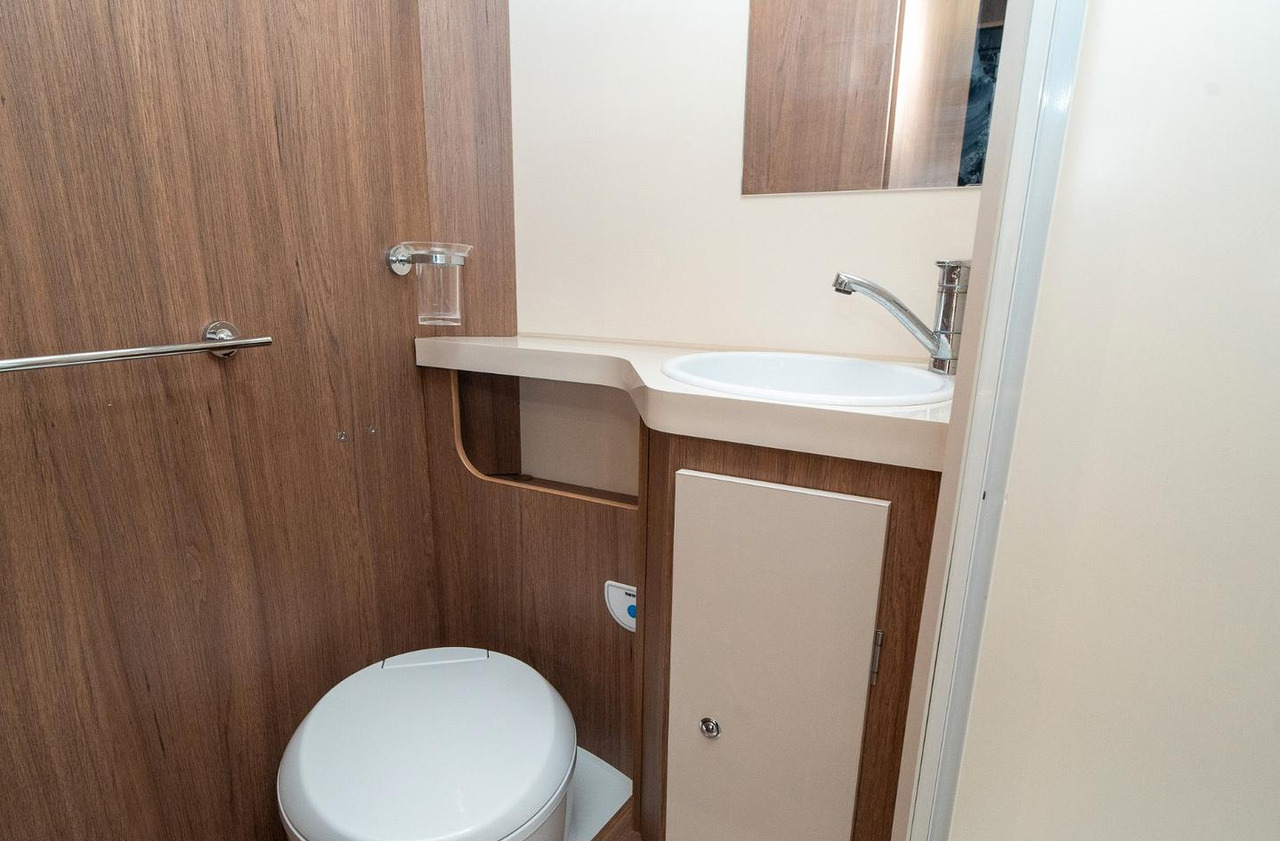 Autocaravana capuchina Elnagh baron 20: foto 14