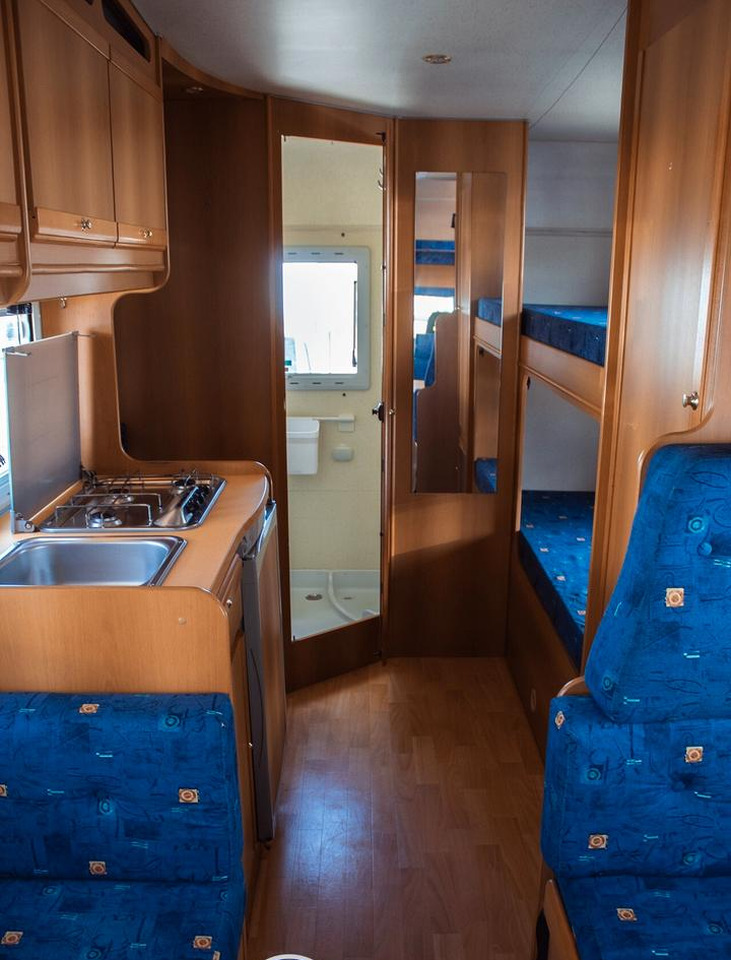 Autocaravana capuchina Miller texas: foto 6 Autocaravana capuchina Miller texas: foto 6