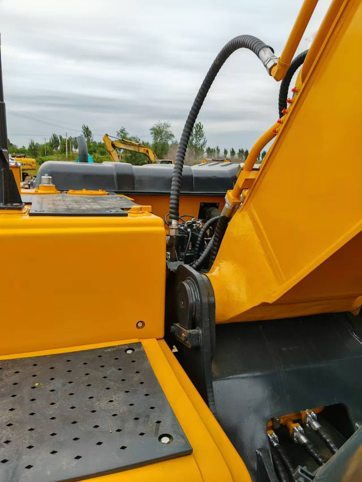 Hyundai Hyundai 220 LC-9 S - Excavadora de cadenas: foto 2 Hyundai Hyundai 220 LC-9 S - Excavadora de cadenas: foto 2